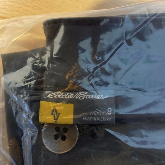 Eddie Bauer Gray Thigh Pockets Capri Hiking Pant - Picture 5 of 6